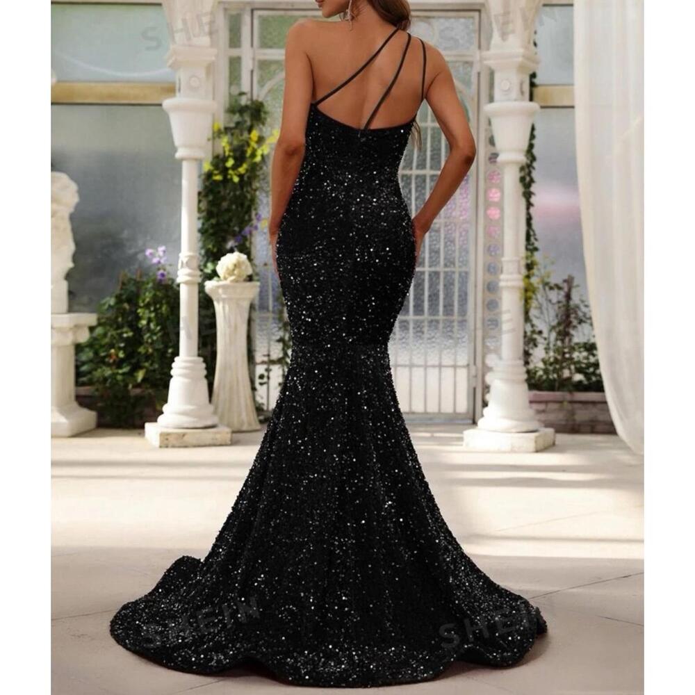 Prom dress - Picture 2 of 3